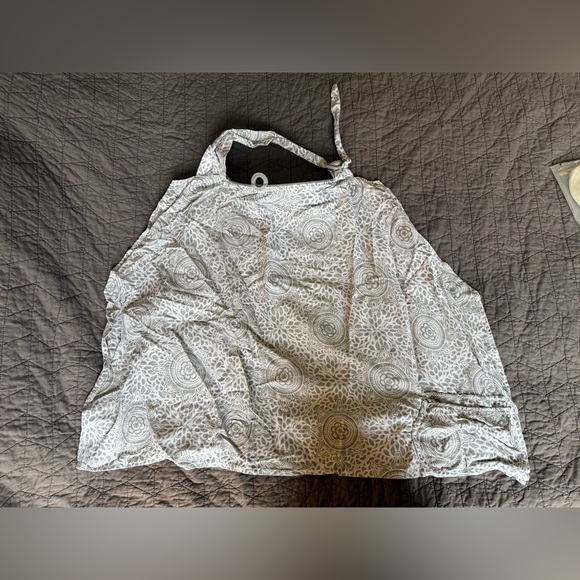 BUNDLE - lot of 5 nursing bamboo breastfeeding covers + bonus breast pads - Picture 12 of 16